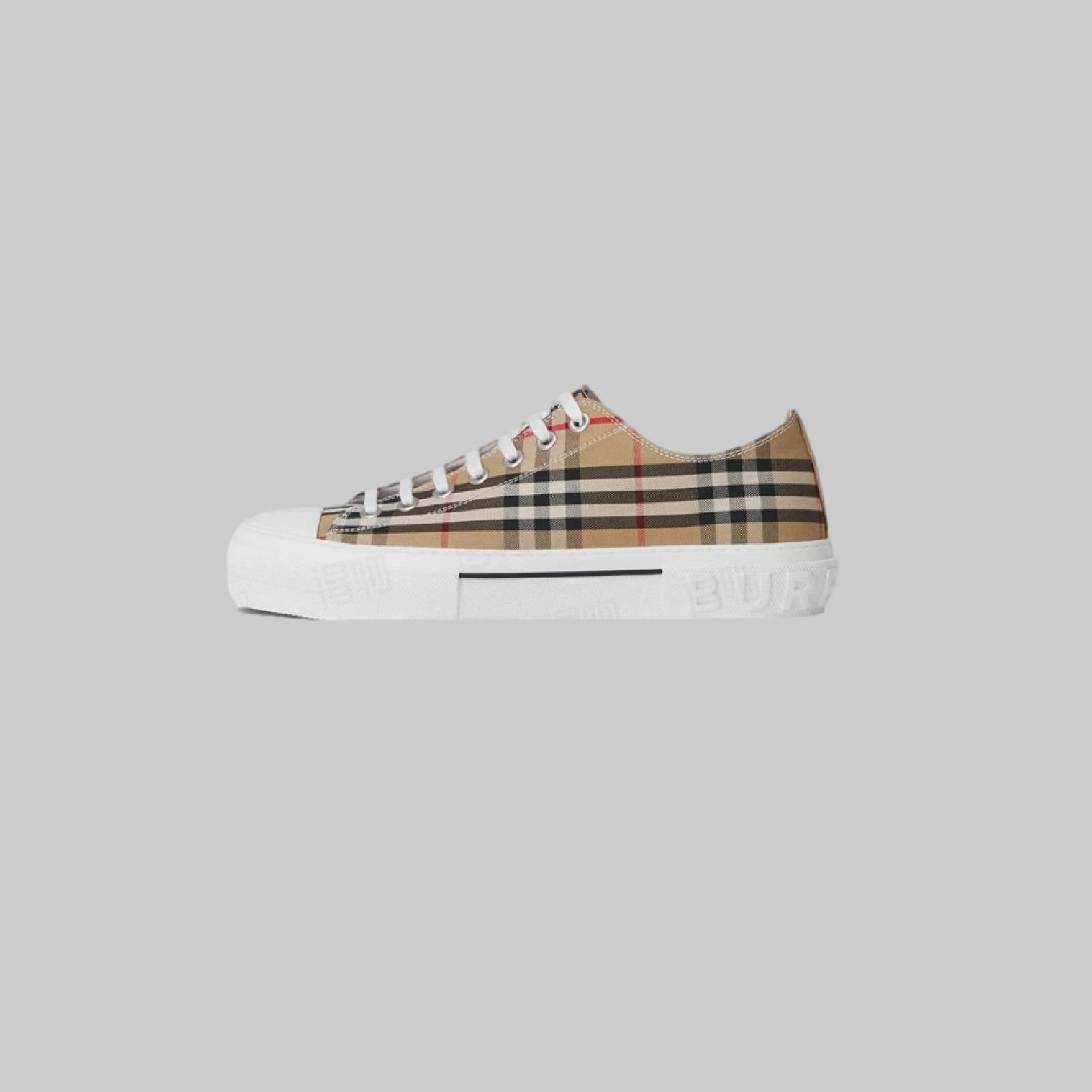 Bb shoes